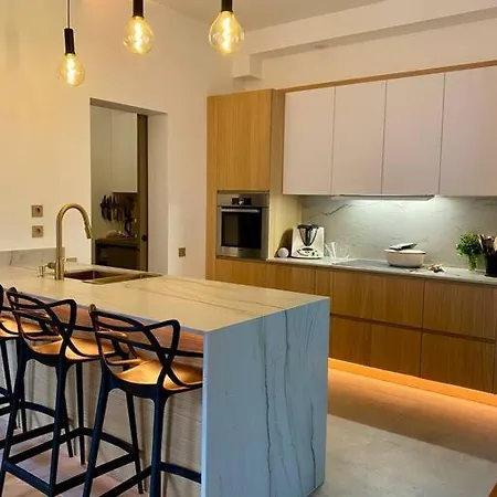 Grande Maison Hyper Centre Versailles * Βερσαλλίες